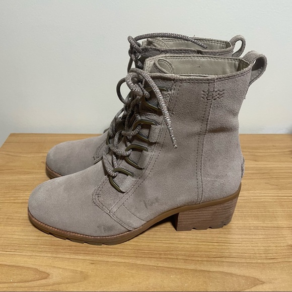 Sorel Cate Lace Bootie - Picture 2 of 8